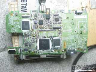 Illustration for article titled Check Out The Inside Of A 3DS